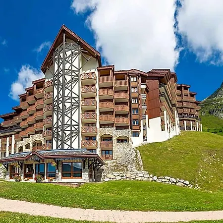 Hotel Pierre & Les Nereides 4*